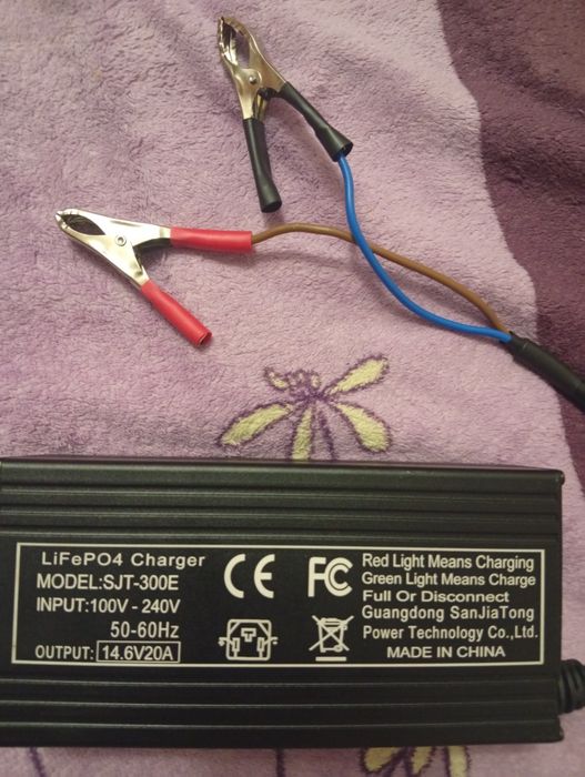 Зарядное устройство Charger SJT-300E 14.6V/20A для LiFePO4