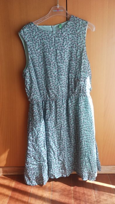 Vestido menina marca benetton