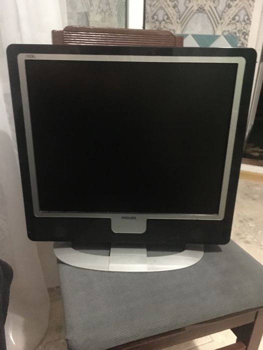 Монитор Philips 190x6
