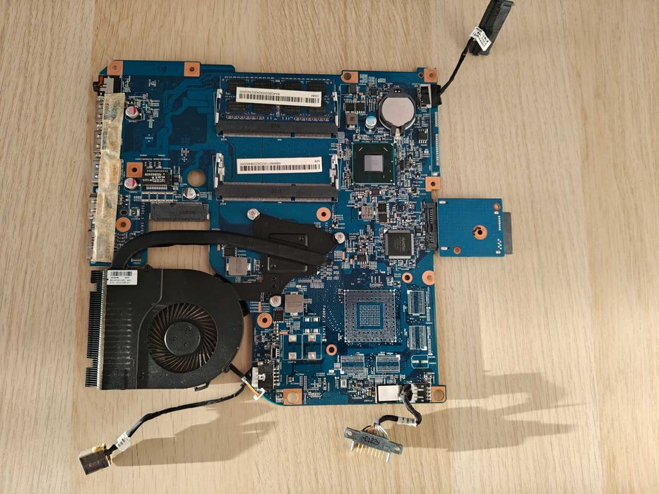 Acer Aspire V5-571 - na części płyta główna, chłodzenie, RAM