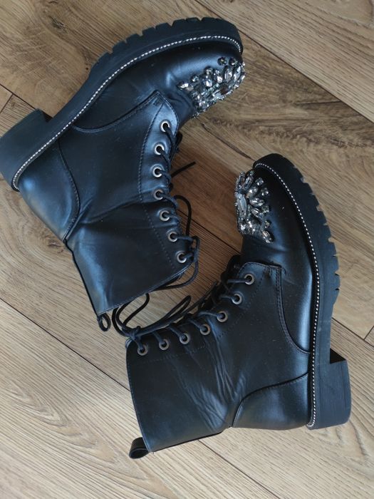 Botki eko skóra rozm 37 /38 kamienie zara cyrkonie trapery emu