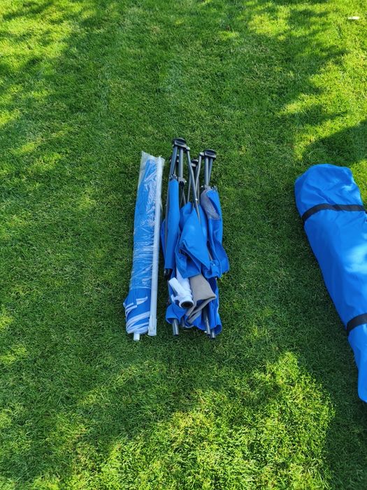 Leżak ogrodowy z parasolem