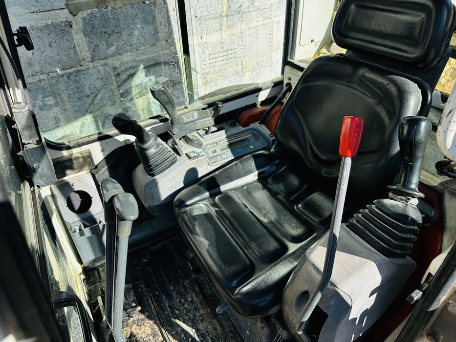 Kubot U25-3 2.5t 100% sprawna.