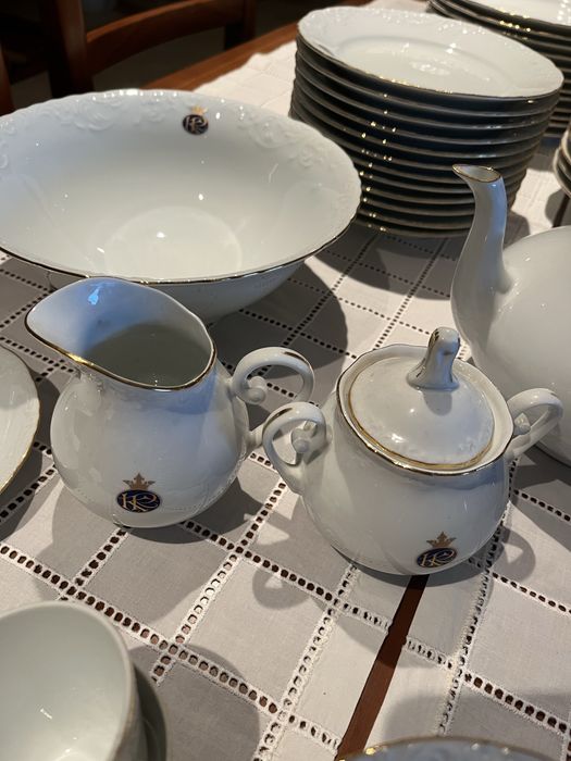 Serviço completo ( 93 peças) de porcelana inglesa George V