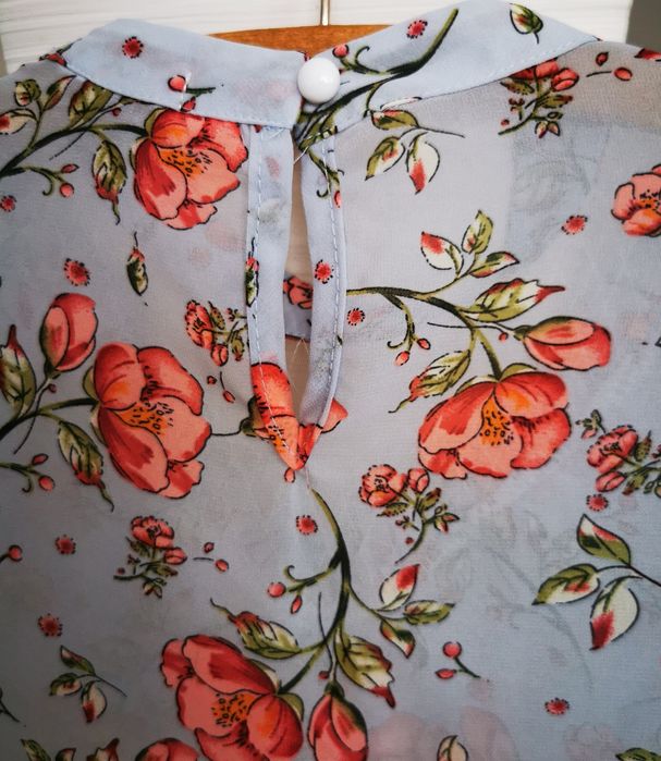 Bluzka z żabotem rozm.Uni