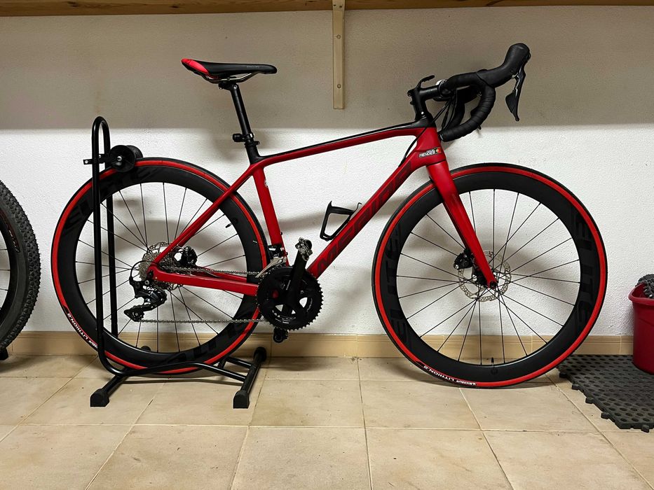 Merida Scultura Disc 5000 - Carbono - 11V Ultegra - (Rodas carbono)