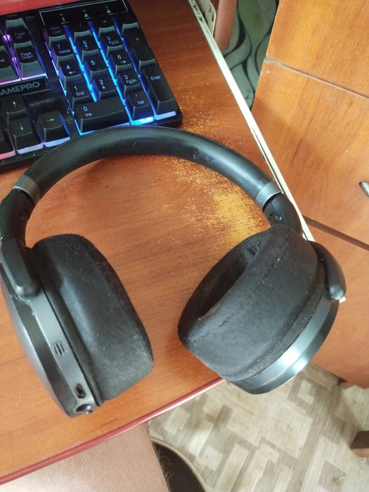 Продам наушники  для игри