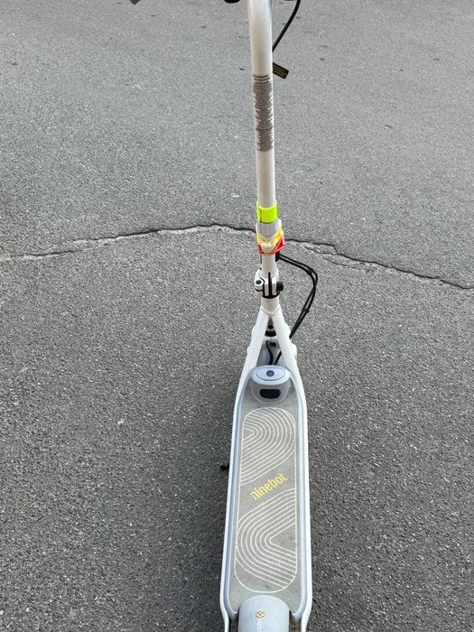 Дитячий електросамокат Segway Ninebot C10 – майже новий