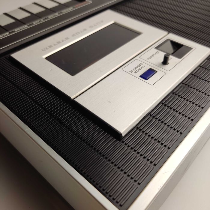 Magnetofon Universum CT 2746 - piękny stan wizualny - niesprawny