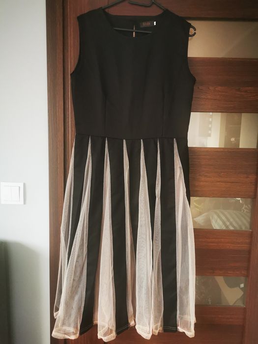 Sukienka z tiulem XL