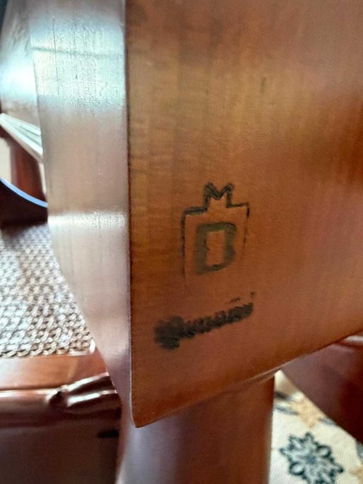 Mesa de jantar extensível em cerejeira maciça