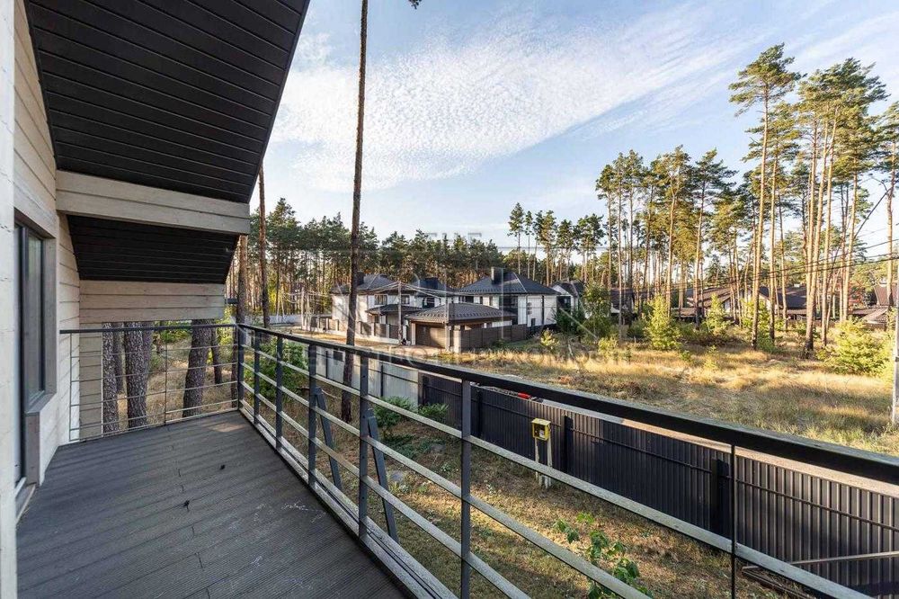 Оренда будинку з генератором, Буча