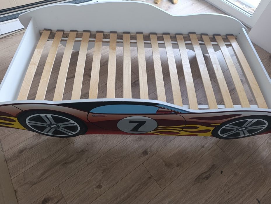 Łozko dzieciece samochód