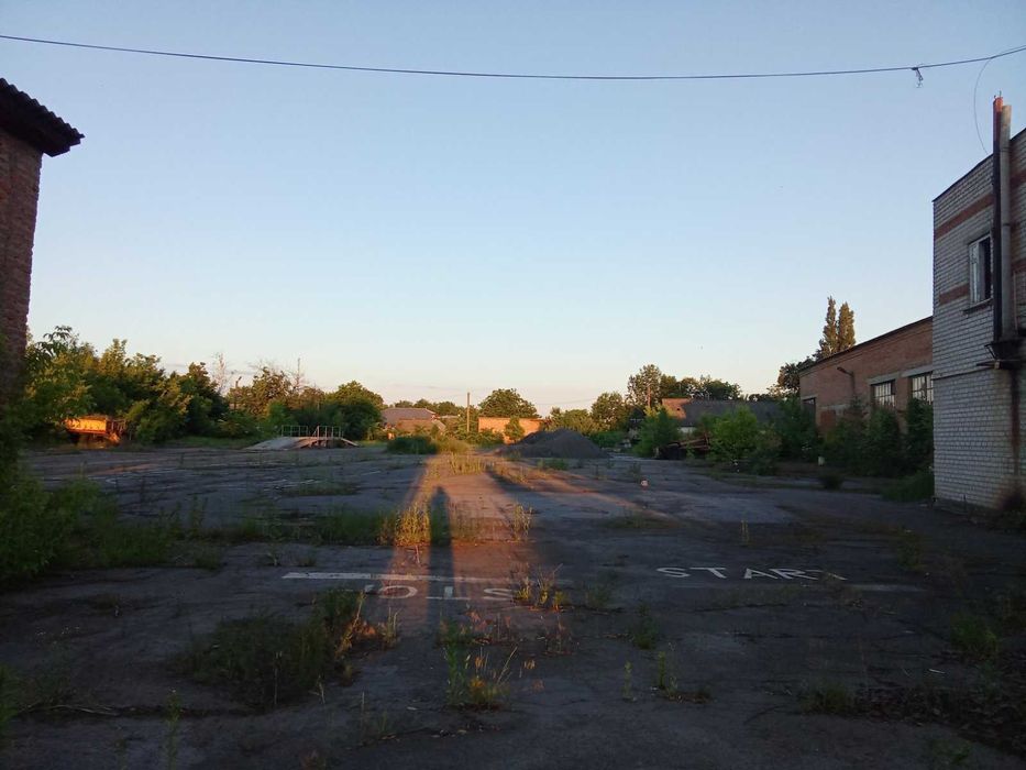Готова автобаза (АТП) та логістичний комплекс 1476 м² на ділянці 1,24 га біля траси М-06, м. Радомишль
