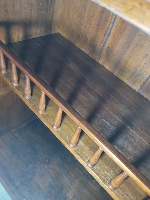 Móvel (meio louceiro) antigo