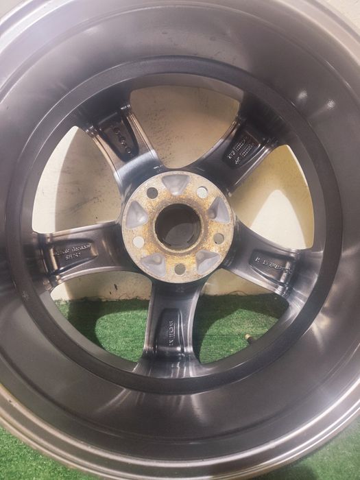 Felgi aluminiowe Alutec 5x114.3 7.5J ET47 17" Honda Accord Civic BDB