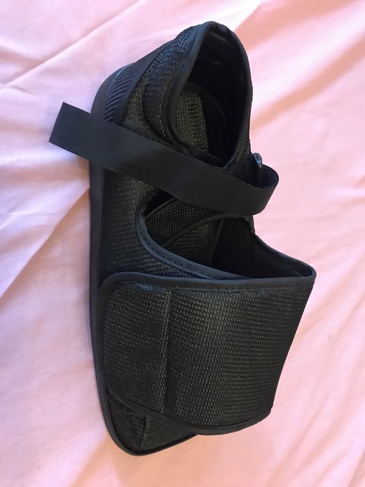 Черевик післяопераційний універсальний