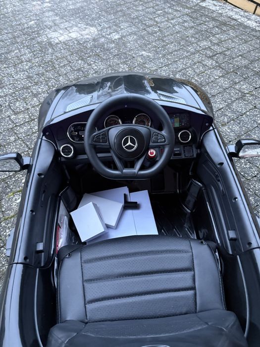Samochód na akumulator Mercedes Benz GT
