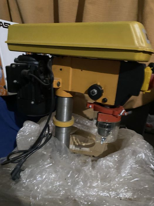 Maquina de furar de coluna