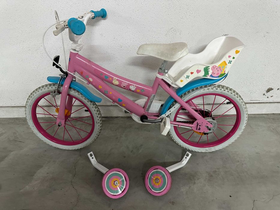 Bicicleta Peppa Pig 14” com rodinhas + cadeirinha (4–6 anos)