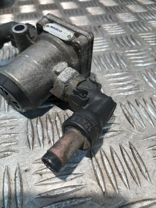 Regulator Cisnienia Wabco 4750150720 Volvo Fh12