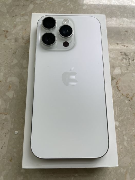 Apple iphone 16 pro biały