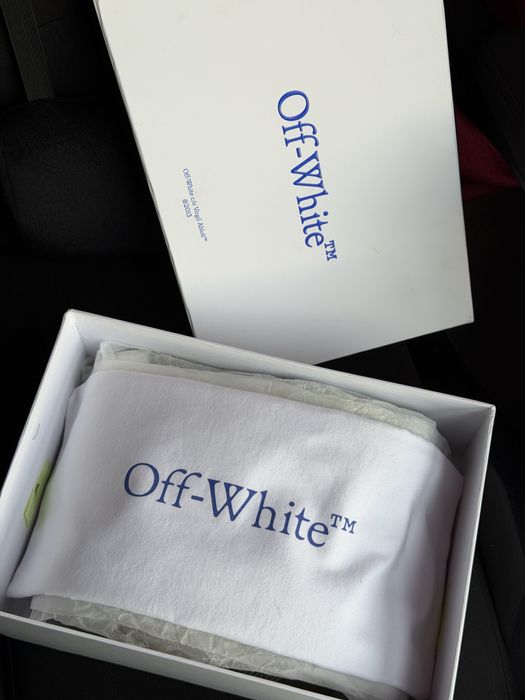 Off -white Out of Office размер 38 состяние 10/10