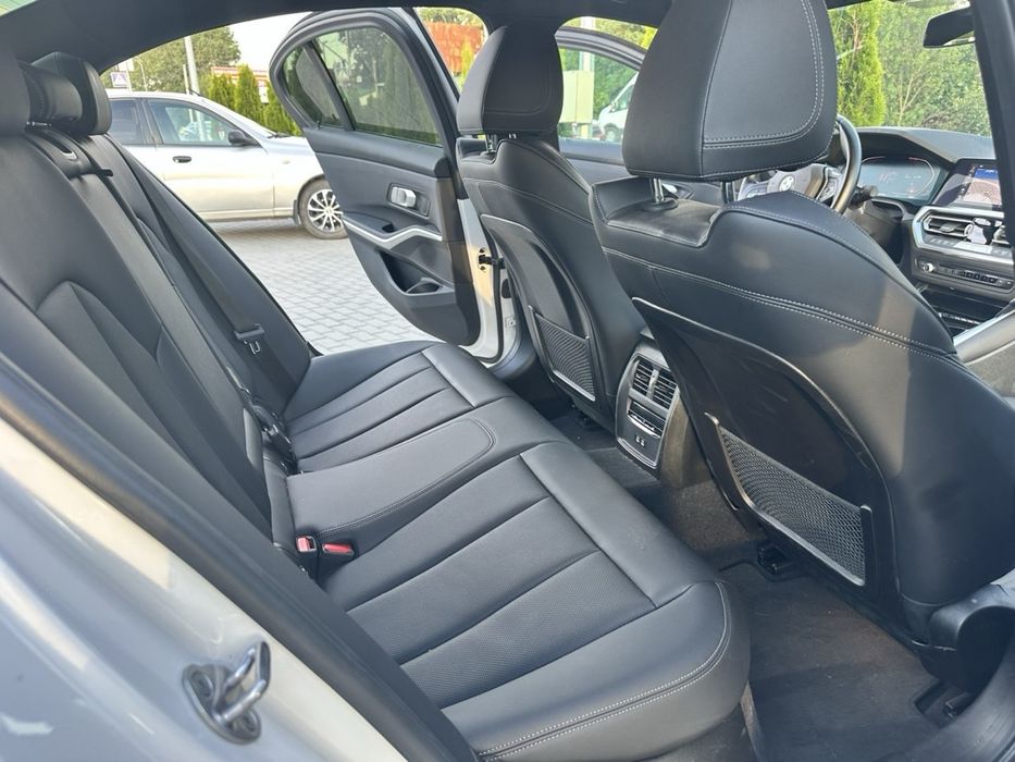 Bmw g20 318d 2022