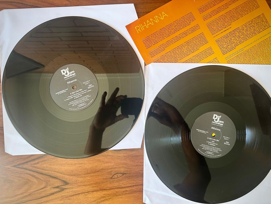 Disco vinil duplo Rihanna- A girl like Me