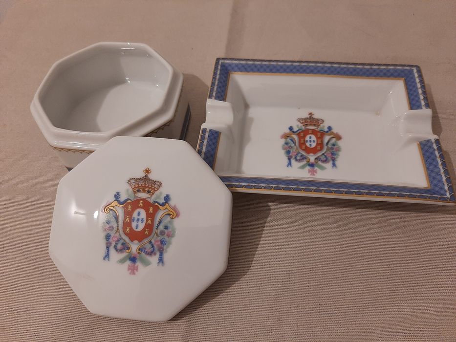 caixas antigas guarda jóias e guarda comprimidos Coimbra Aveiro faianç