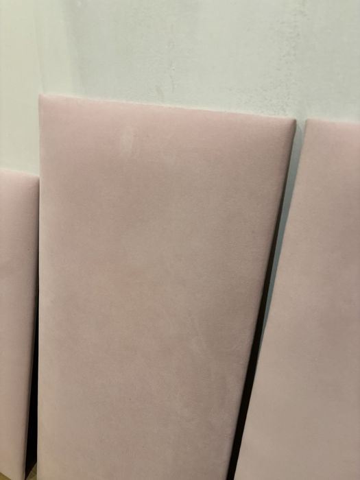 Zaglowek panel w kolorze różowym