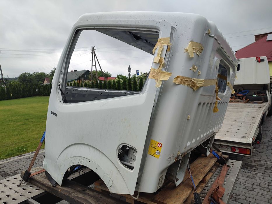 Renault Maxity kabina 12r