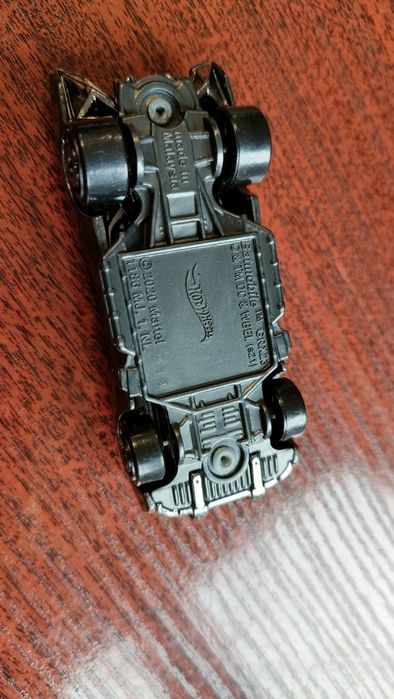 Samochodziki i resoraki hot wheels batmobil