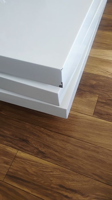 Obrotowy sprzęt biały