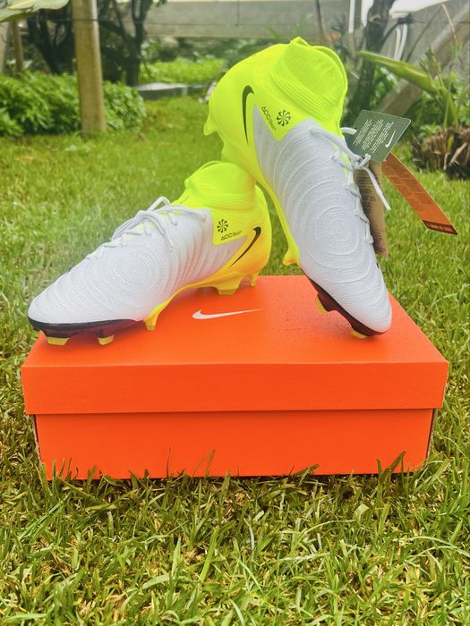 Nike Phantom Luna II Pro FG