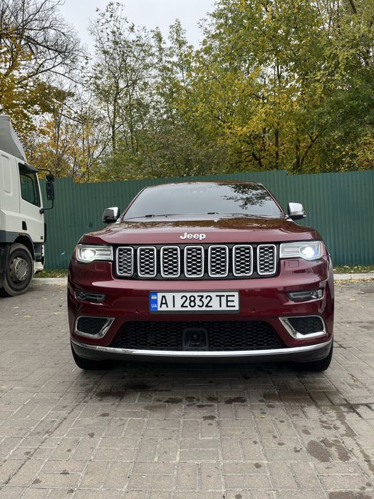 Grand cherokee Summit