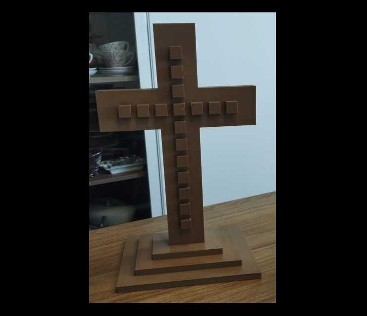Cruz Decorativa de Mesa com Base | 25cm de Altura | Várias Cores