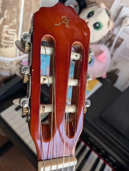 Piękna gitara klasyczna 3/4 Alvera w zestawie z pokrowcem