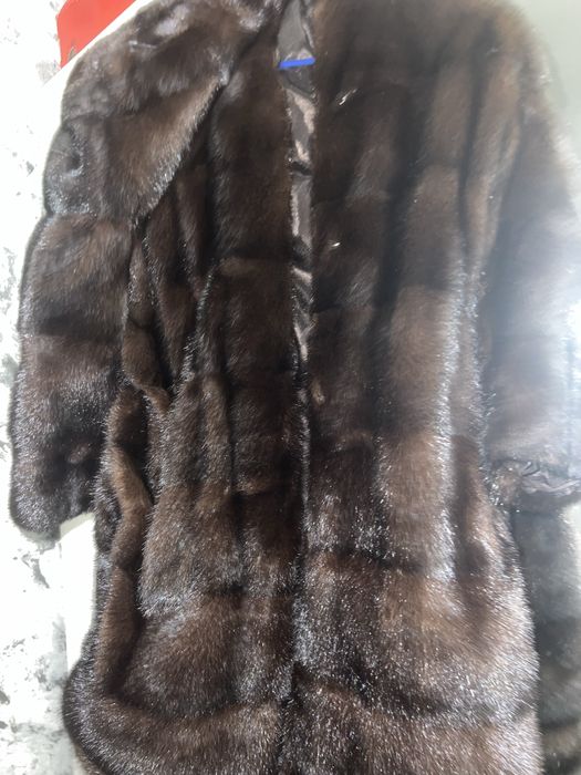 Продається норкова жіноча шуба
