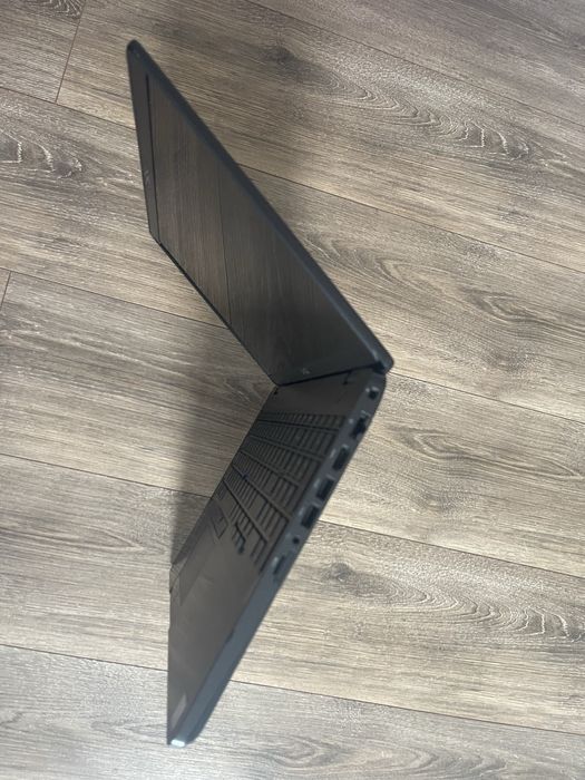Ноутбук Dell Latitude E5500 (i5-8265U|8GB|128SSD|15,6”FHD)