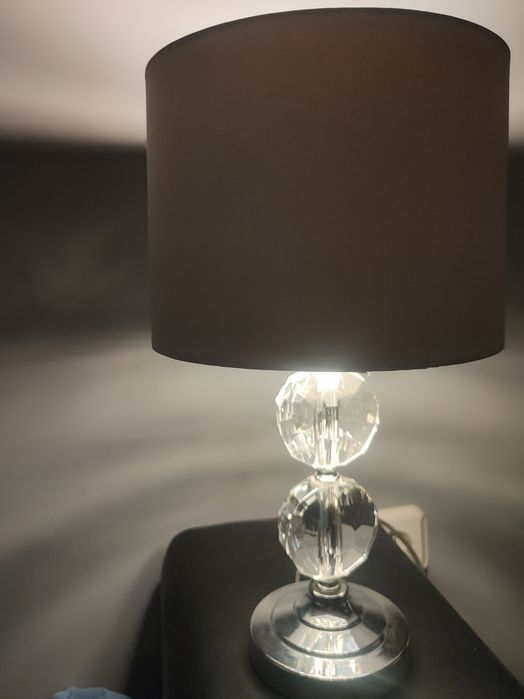 Lampa stołowa z kryształami srebrna glamour