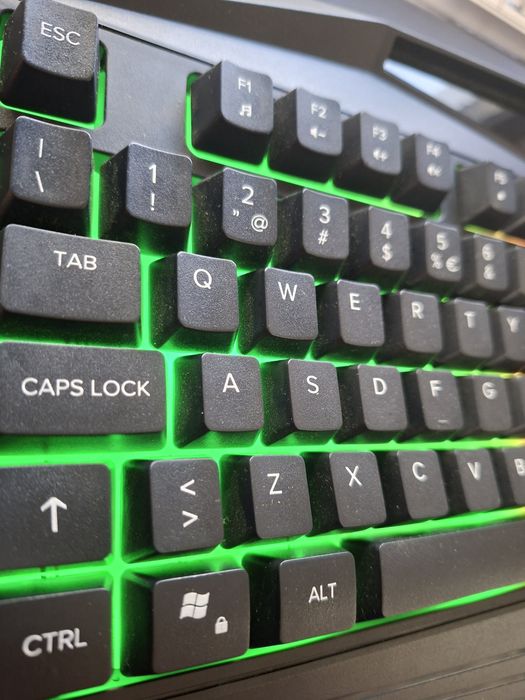 Teclado gaming NPLAY como novo