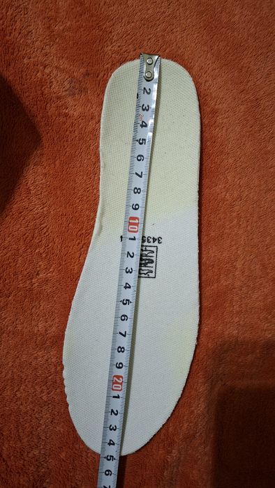 Кросівки нові білі