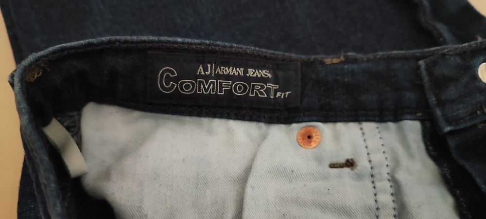 Spodnie jeans Giorgio Armani rozmiar 28