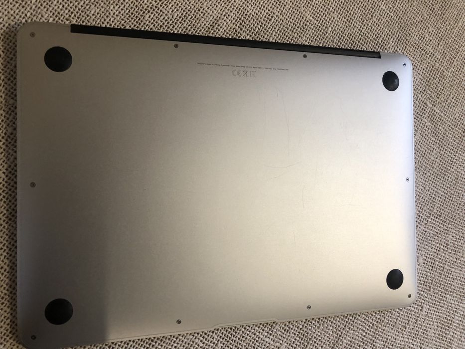 Apple MacBook Air 13 2017 i5 8GB RAM 128GB SSD (MQD32)