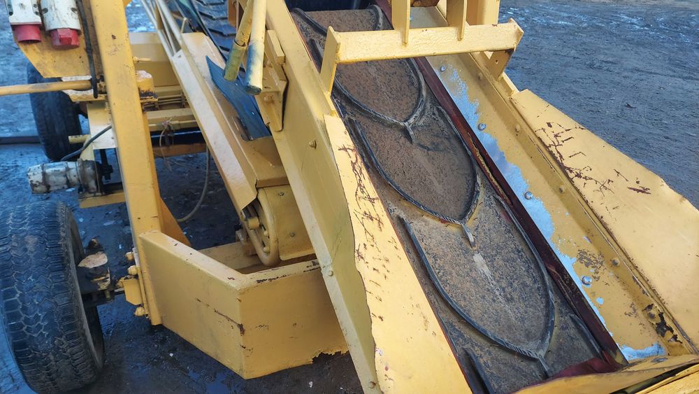 Pryzmownik tasmociag podajnik tasmowy