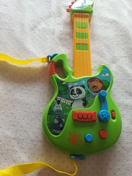 Guitarra criança Panda
