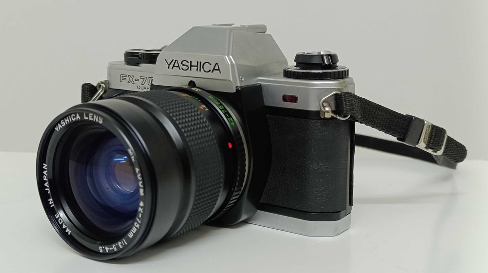 Yashica FX-70 Quartz analógica