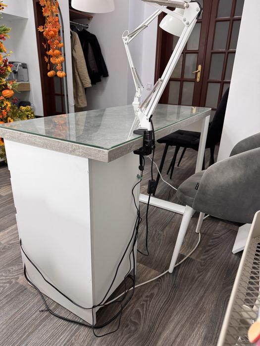 Продам два столи