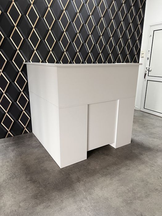 Lada recepcyjna Boston